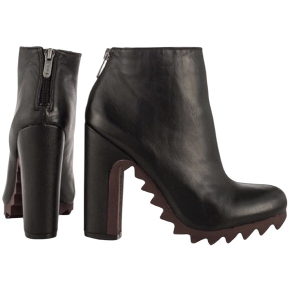 Circus by Sam Edelman Kensley black leather platform extreme tread ankle boot - Picture 1 of 14